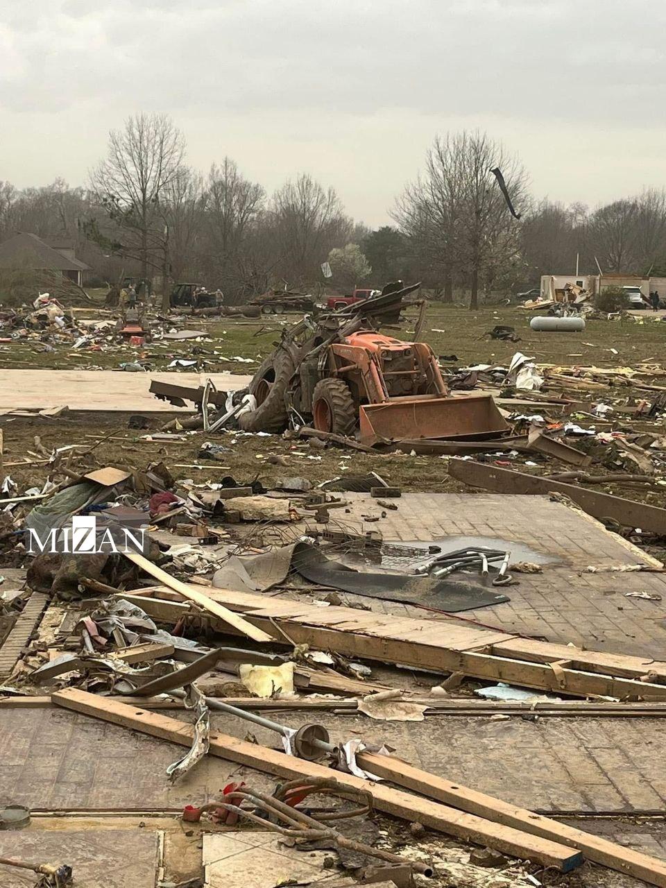 ۱۴ کشته درپی وقوع طوفانهای سهمگین در آمریکا ۱۴ کشته درپی وقوع طوفانهای سهمگین در آمریکا