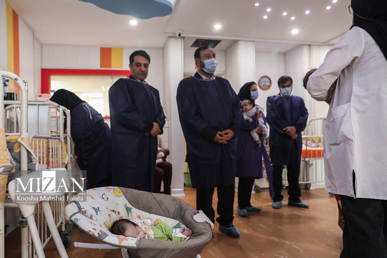 بازدید دادستان تهران از شیرخوارگاه آمنه/ صالحی: مجتمع حمایت از زنان در معرض آسیب بهزودی در تهران راهاندازی میشود بازدید دادستان تهران از شیرخوارگاه آمنه/ صالحی: مجتمع حمایت از زنان در معرض آسیب بهزودی در تهران راهاندازی میشود