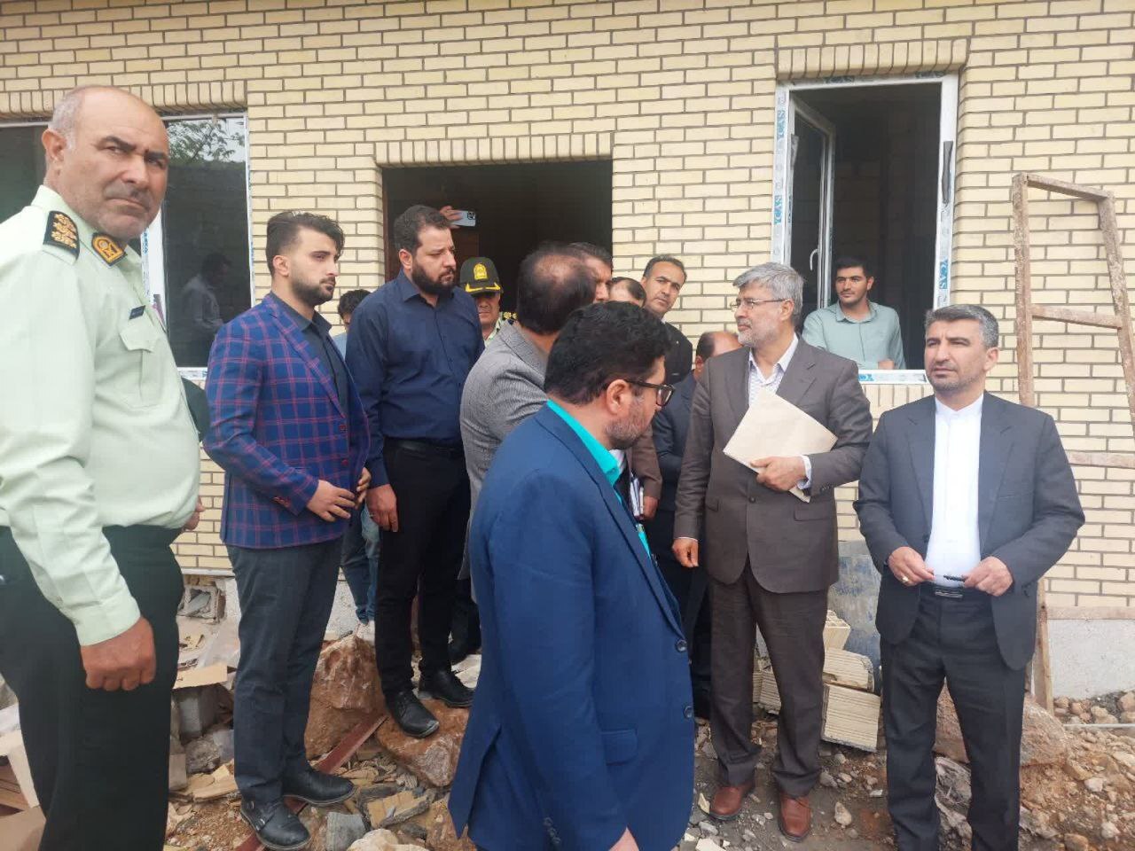 معاون منابع انسانی و امور فرهنگی قوه قضاییه از روند ساخت ساختمان پزشکی قانونی شهرستان دنا بازدید کرد معاون منابع انسانی و امور فرهنگی قوه قضاییه از روند ساخت ساختمان پزشکی قانونی شهرستان دنا بازدید کرد