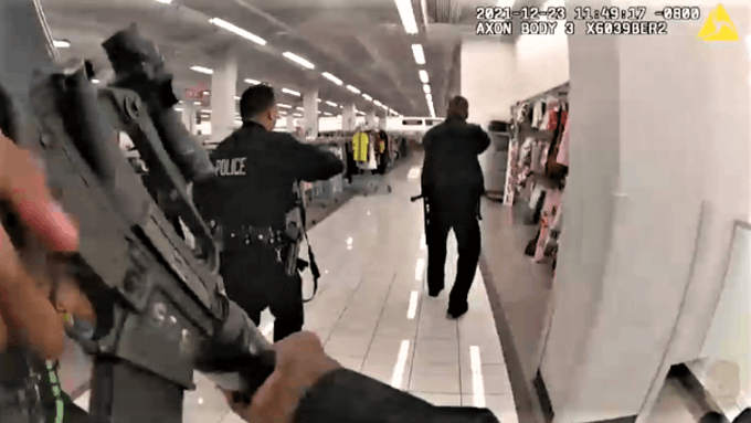 تبرئه افسر پلیس آمریکا در پرونده قتل دختر ۱۴ ساله تبرئه افسر پلیس آمریکا در پرونده قتل دختر ۱۴ ساله