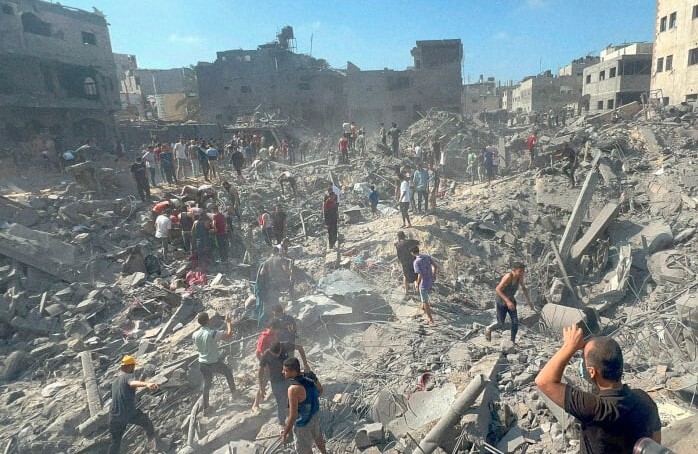 ترکیب سمی و مرگبار آوار، آزبست و مهمات منفجر نشده؛ غزه بر لبه پرتگاه فاجعهای دیگر ترکیب سمی و مرگبار آوار، آزبست و مهمات منفجر نشده؛ غزه بر لبه پرتگاه فاجعهای دیگر