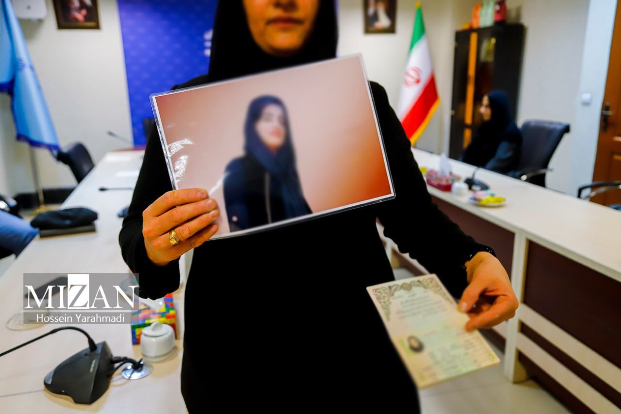 روایت سرگذشت فریبخوردگان گروهکهای تروریستی تجزیهطلب از دام گروهکهای تروریستی تجزیهطلب برای کودکان آسیبپذیر کُرد/ شستوشوی مغزی؛ استراتژی گروهکهای تروریستی تجزیهطلب برای عضوگیری/ سربازگیری پ.ک.ک و پژاک از میان کودکان و نوجوانان/ پایگاههای مرگ؛ پایان سراب زندگی و تحصیل در اروپا/ مرگ کودکان و نوجوانان فریبخورده در پایگاههای مرگ روایت سرگذشت فریبخوردگان گروهکهای تروریستی تجزیهطلب از دام گروهکهای تروریستی تجزیهطلب برای کودکان آسیبپذیر کُرد/ شستوشوی مغزی؛ استراتژی گروهکهای تروریستی تجزیهطلب برای عضوگیری/ سربازگیری پ.ک.ک و پژاک از میان کودکان و نوجوانان/ پایگاههای مرگ؛ پایان سراب زندگی و تحصیل در اروپا/ مرگ کودکان و نوجوانان فریبخورده در پایگاههای مرگ