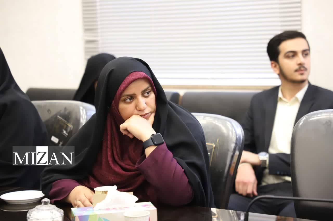 گفتوگو با یکی از قضات زن دادگستری یزد/ قاضی پارساییان: فعالیت قضات در فضای مجازی خوب است؛ اما قاضی بلاگری نه/ اگر قاضی نمیشدم کافیشاپ میزدم گفتوگو با یکی از قضات زن دادگستری یزد/ قاضی پارساییان: فعالیت قضات در فضای مجازی خوب است؛ اما قاضی بلاگری نه/ اگر قاضی نمیشدم کافیشاپ میزدم