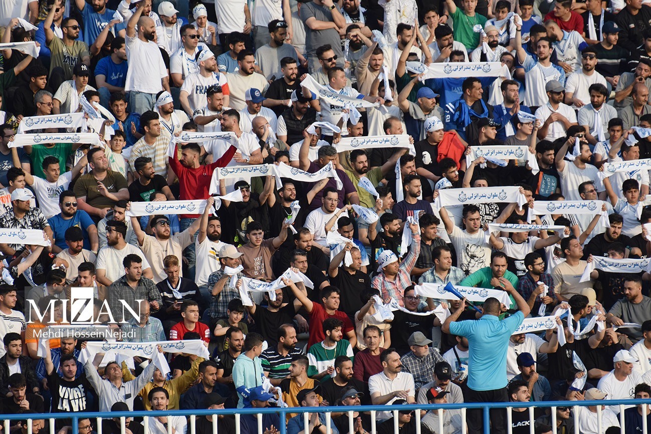 لیگ برتر فوتبال| شمارش معکوس برای پایان لیگِ شگفتانگیز؛ شبِ جام و حسرت لیگ برتر فوتبال| شمارش معکوس برای پایان لیگِ شگفتانگیز؛ شبِ جام و حسرت