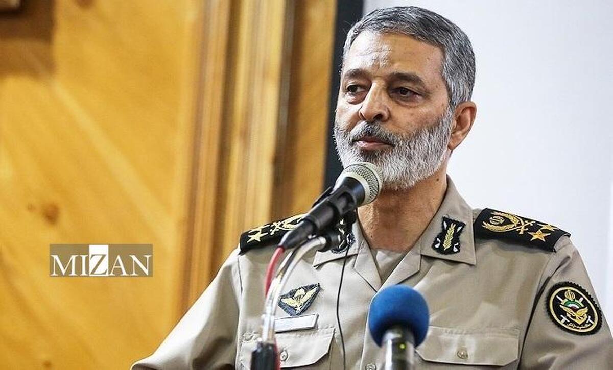 فرمانده کل ارتش: ملت ایران از دل آتش‌ها همیشه سربلند بیرون آمده است