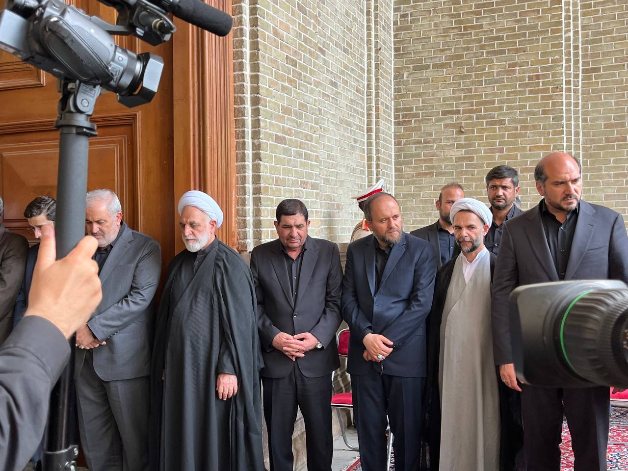 مراسم بزرگداشت رئیسجمهور شهید و همراهان به میزبانی قوای سهگانه؛ حضور مسئولان قضایی، وزرا و نمایندگان مجلس مراسم بزرگداشت رئیسجمهور شهید و همراهان به میزبانی قوای سهگانه؛ حضور مسئولان قضایی، وزرا و نمایندگان مجلس