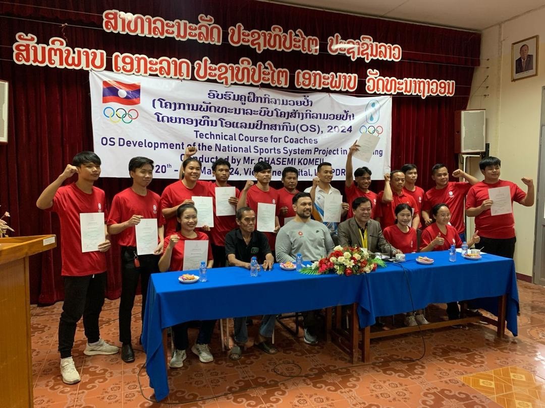 برگزاری کلاس دانش افزایی مربیان کشتی آسیا توسط کمیل قاسمی+ عکس برگزاری کلاس دانش افزایی مربیان کشتی آسیا توسط کمیل قاسمی+ عکس