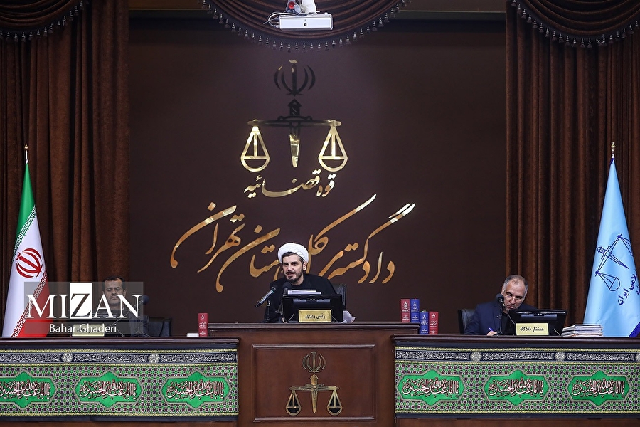 قاضی دادگاه منافقین: هیچ کشورِ عضو کنوانسیون مبارزه با تروریسم حق میزبانی از تروریست‌ها را ندارد؛ یا خودشان متهمان را محاکمه کنند یا آن‌ها را به ایران مسترد کنند