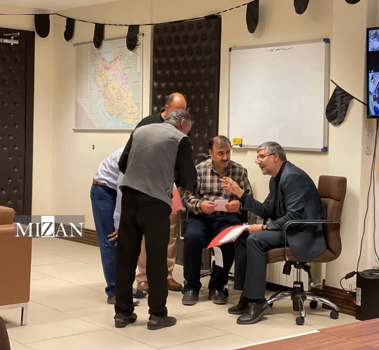 معاونان معاون اول قوه قضاییه با حضور در مرکز ارتباطات مردمی قوه قضاییه به مشکلات حقوقی و قضایی ۲۰ نفر از مراجعان رسیدگی کردند معاونان معاون اول قوه قضاییه با حضور در مرکز ارتباطات مردمی قوه قضاییه به مشکلات حقوقی و قضایی ۲۰ نفر از مراجعان رسیدگی کردند