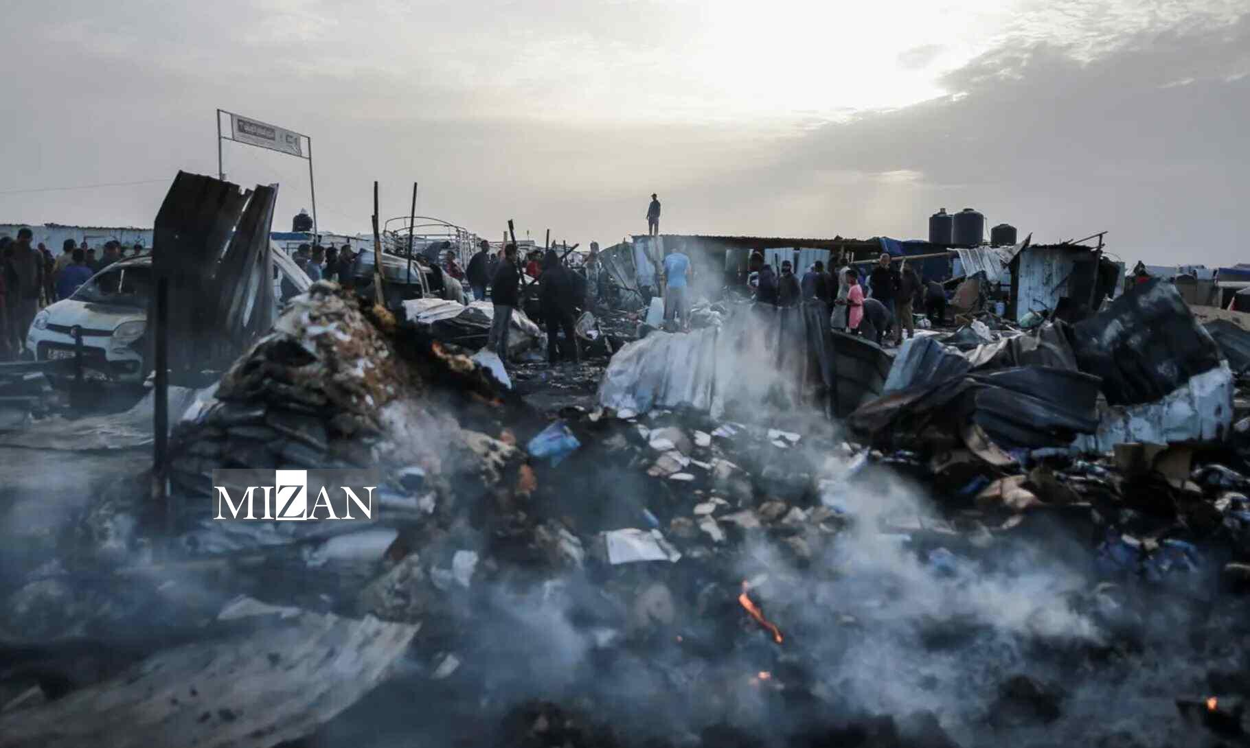 بمباران منطقه المواصی در غزه؛ منطقه امن دیگری که هدف قرار گرفت بمباران منطقه المواصی در غزه؛ منطقه امن دیگری که هدف قرار گرفت