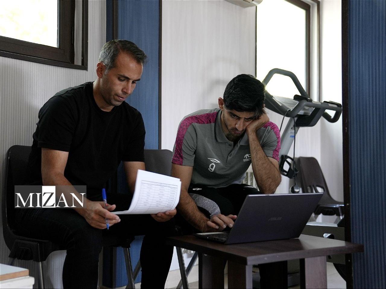 آشتیکنان تاج و اسکوچیچ در حاشیه آزمایشهای پزشکی تراکتور در ایفمارک پیش از اعزام به ترکیه + عکس آشتیکنان تاج و اسکوچیچ در حاشیه آزمایشهای پزشکی تراکتور در ایفمارک پیش از اعزام به ترکیه + عکس