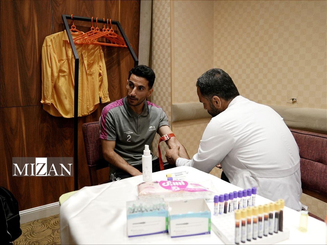 آشتیکنان تاج و اسکوچیچ در حاشیه آزمایشهای پزشکی تراکتور در ایفمارک پیش از اعزام به ترکیه + عکس آشتیکنان تاج و اسکوچیچ در حاشیه آزمایشهای پزشکی تراکتور در ایفمارک پیش از اعزام به ترکیه + عکس