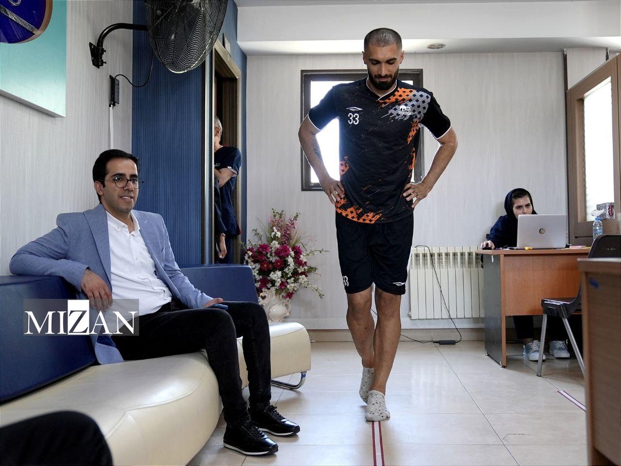 آشتیکنان تاج و اسکوچیچ در حاشیه آزمایشهای پزشکی تراکتور در ایفمارک پیش از اعزام به ترکیه + عکس آشتیکنان تاج و اسکوچیچ در حاشیه آزمایشهای پزشکی تراکتور در ایفمارک پیش از اعزام به ترکیه + عکس