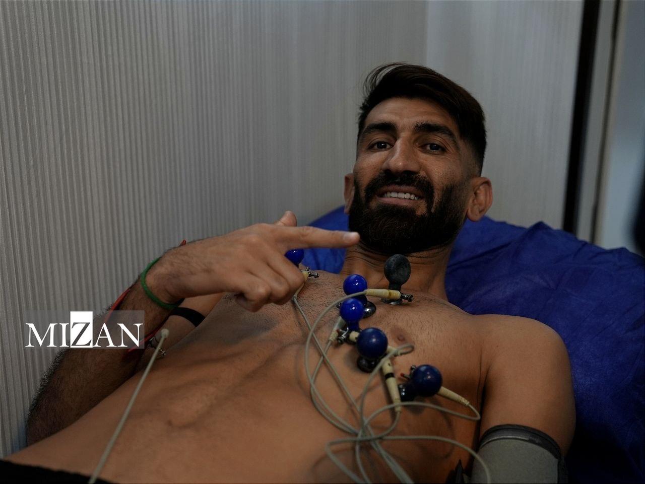 آشتیکنان تاج و اسکوچیچ در حاشیه آزمایشهای پزشکی تراکتور در ایفمارک پیش از اعزام به ترکیه + عکس آشتیکنان تاج و اسکوچیچ در حاشیه آزمایشهای پزشکی تراکتور در ایفمارک پیش از اعزام به ترکیه + عکس