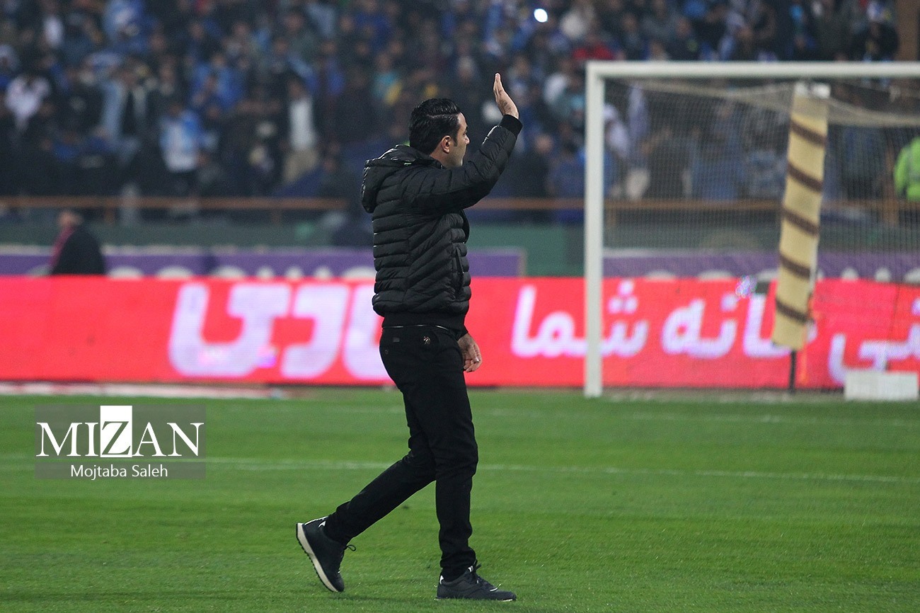 اتفاقاتی که فقط در فوتبال ایران رخ میدهد/ تغییر سرمربی بعد از ۳ بازی! اتفاقاتی که فقط در فوتبال ایران رخ میدهد/ تغییر سرمربی بعد از ۳ بازی!