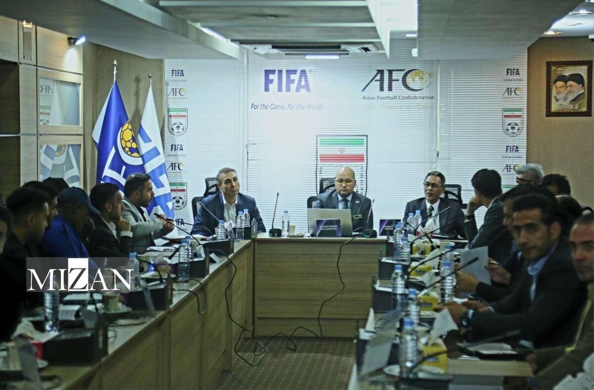 حضور پرحاشیه ناظر AFC در جلسه هماهنگی استقلال - الغرافه/ استقلال با لباس آبی به میدان می‌رود