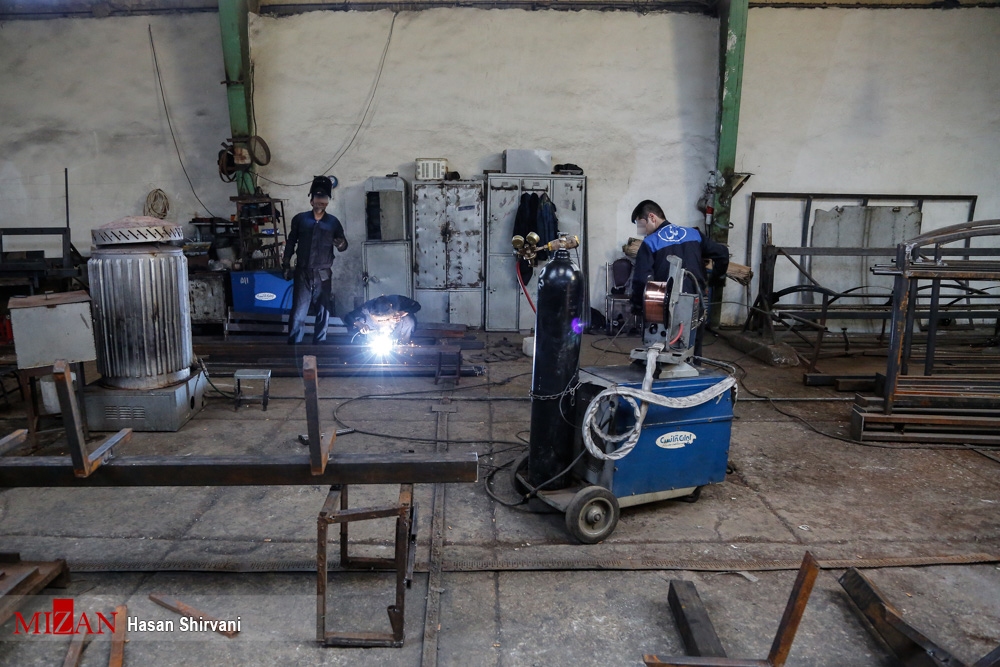 کاهش خطر تکرار جرم از طریق بازاجتماعی کردن زندانیان/ اشتغال زایی برای ۲۰ نفر از مددجویان استان کرمان در پروژههای عمرانی و خدمات شهری کاهش خطر تکرار جرم از طریق بازاجتماعی کردن زندانیان/ اشتغال زایی برای ۲۰ نفر از مددجویان استان کرمان در پروژههای عمرانی و خدمات شهری