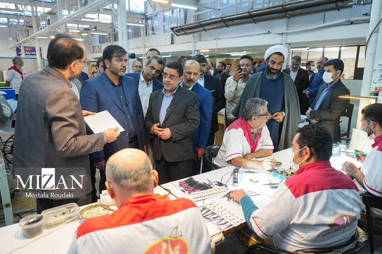 کمیسیون قضایی و حقوقی مجلس شورای اسلامی از زندان اوین بازدید کردند کمیسیون قضایی و حقوقی مجلس شورای اسلامی از زندان اوین بازدید کردند