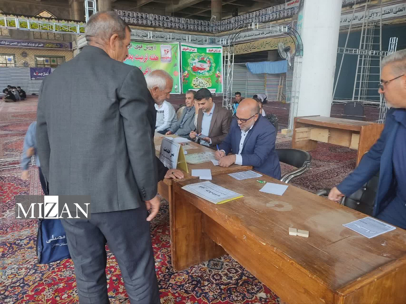 تلاش دادگستری لرستان برای رسیدگی به مشکلات مردم/ برپایی ۱۱۰ میز خدمت و ملاقات با ۲ هزار و ۶۰۰ نفر از مراجعان به دستگاه قضایی تلاش دادگستری لرستان برای رسیدگی به مشکلات مردم/ برپایی ۱۱۰ میز خدمت و ملاقات با ۲ هزار و ۶۰۰ نفر از مراجعان به دستگاه قضایی