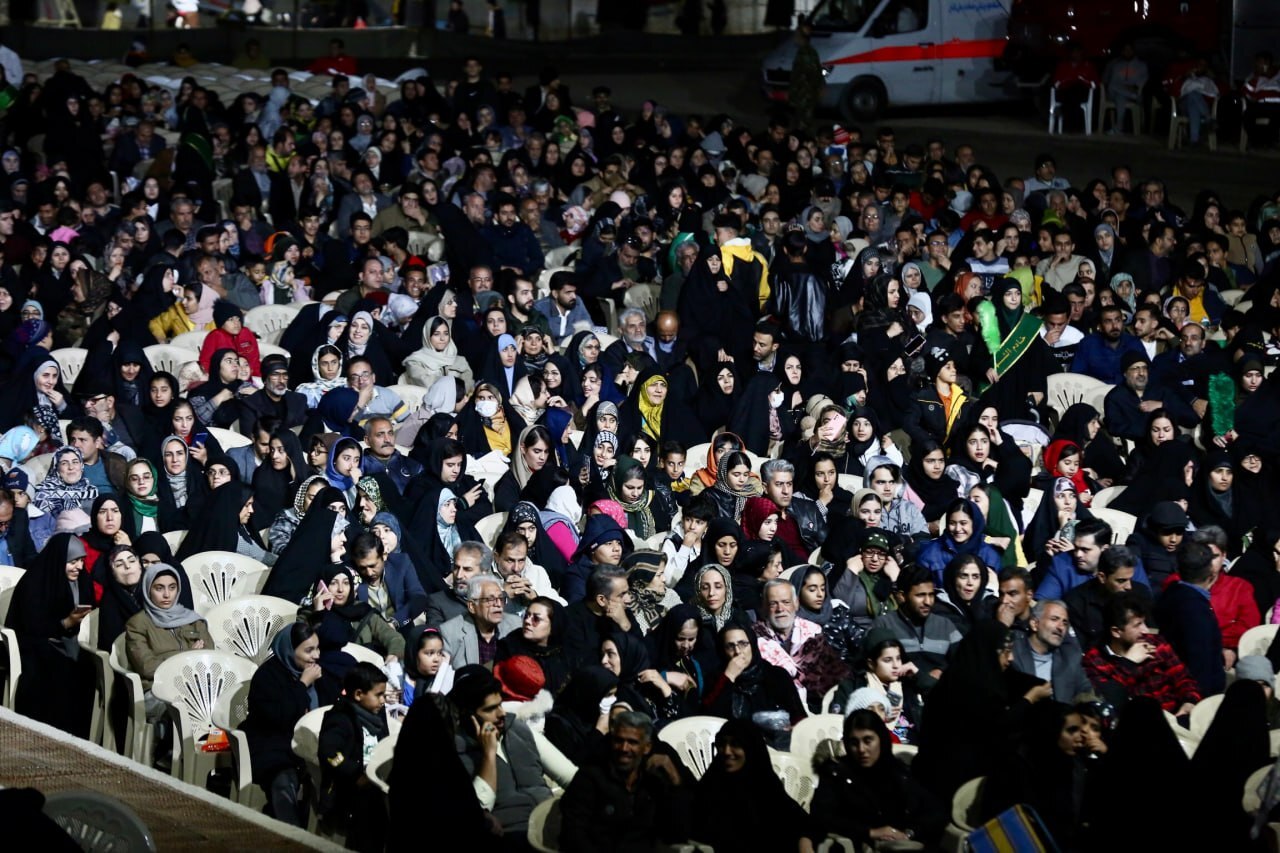 «سفیران عشق» تقویتکننده رویکرد هنری کنگرههای شهدا است «سفیران عشق» تقویتکننده رویکرد هنری کنگرههای شهدا است