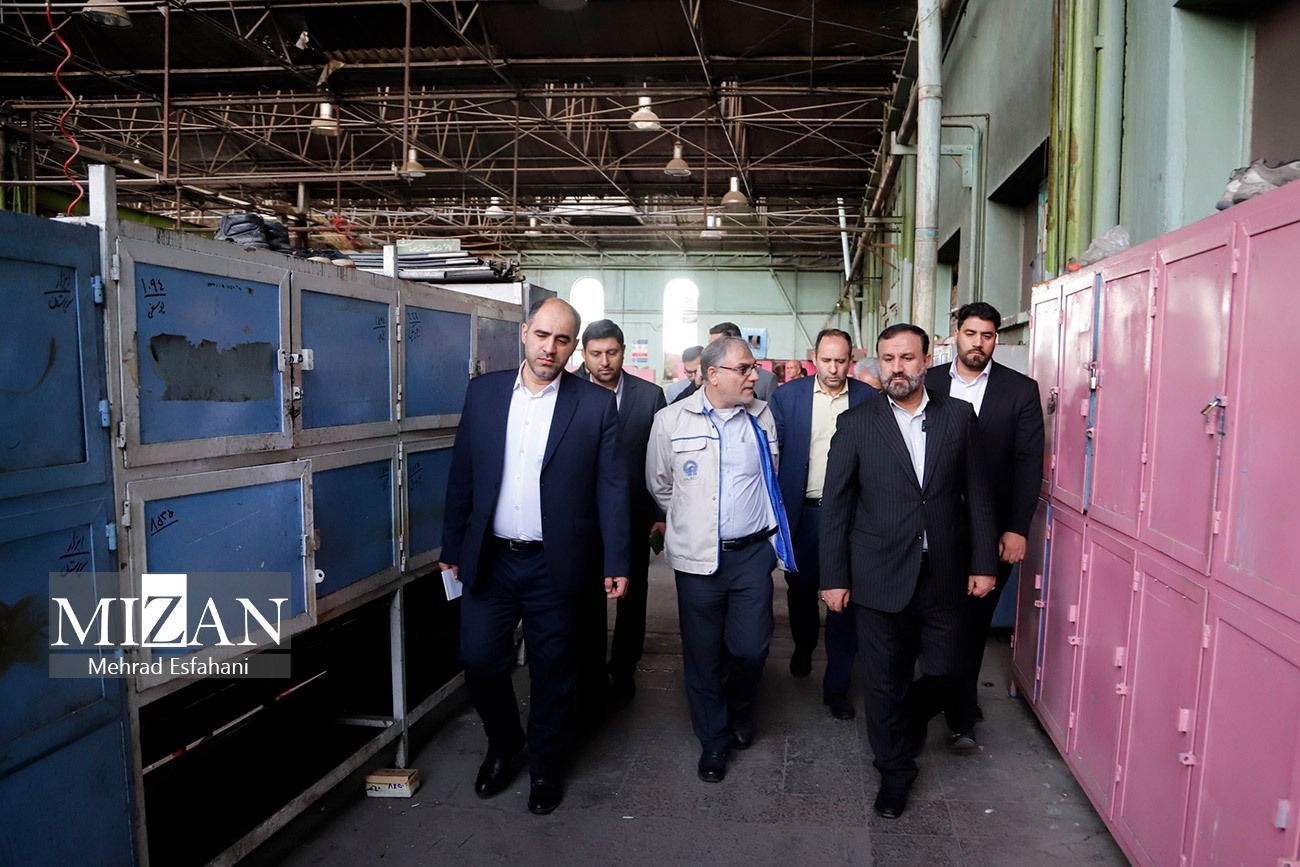 بازدید دادستان تهران از شرکت شهاب خودرو به منظور رفع موانع تولید و جلوگیری از تعطیلی کارخانه/ صالحی: در راستای حمایتهای همهجانبه از تولید دستورات لازم صادر و ابلاغ شد بازدید دادستان تهران از شرکت شهاب خودرو به منظور رفع موانع تولید و جلوگیری از تعطیلی کارخانه/ صالحی: در راستای حمایتهای همهجانبه از تولید دستورات لازم صادر و ابلاغ شد