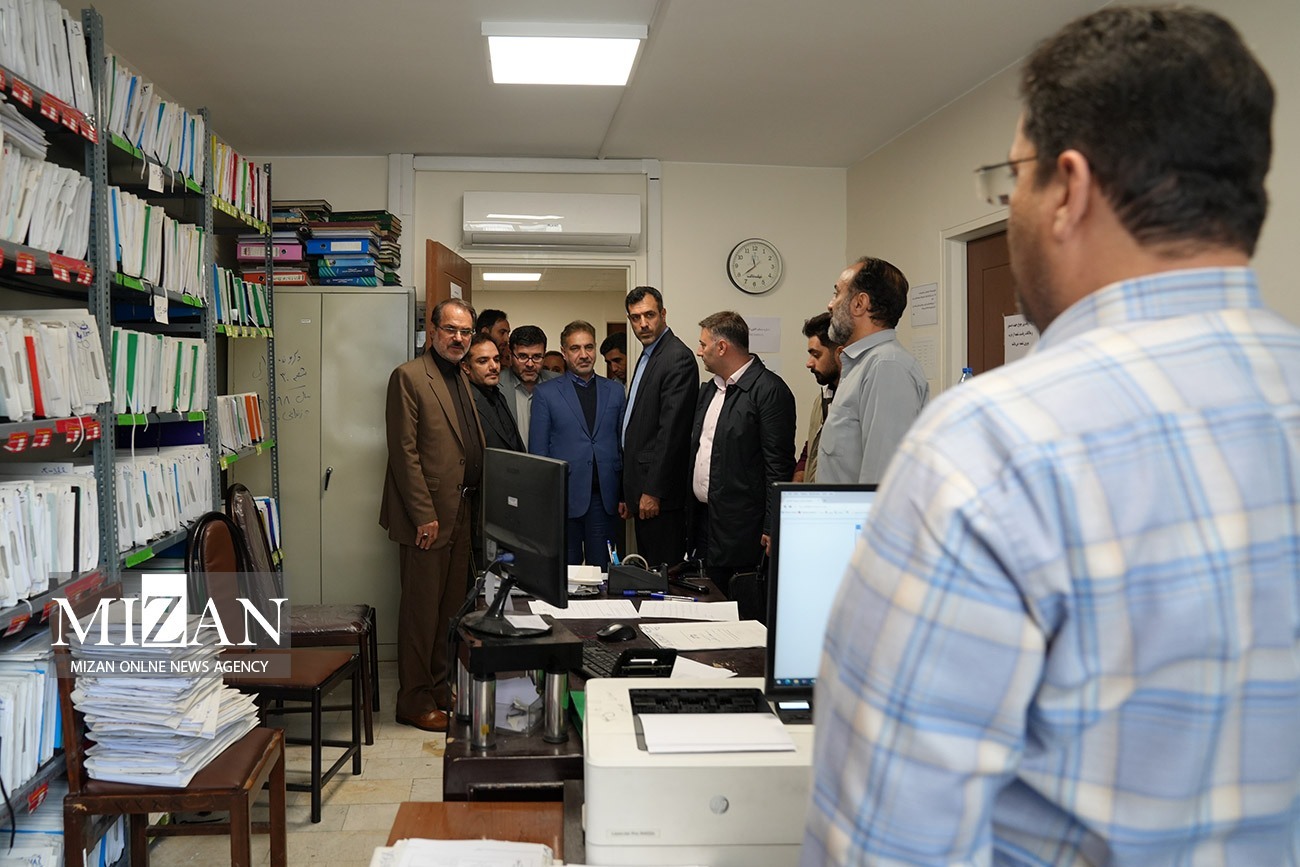 بازدید رئیس سازمان بازرسی کل کشور از مجتمع قضایی شهید مدنی/ خدائیان: اولویت در رسیدگیها باید اشراف بر پرونده و صدور آرای صحیح و متقن باشد بازدید رئیس سازمان بازرسی کل کشور از مجتمع قضایی شهید مدنی/ خدائیان: اولویت در رسیدگیها باید اشراف بر پرونده و صدور آرای صحیح و متقن باشد