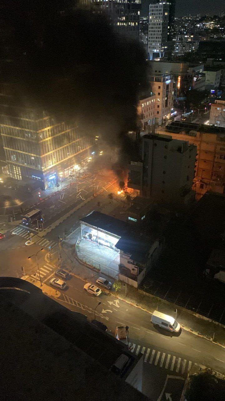 حمله موشکی به تل آویو/ فرودگاه بنگوریون تعطیل شد حمله موشکی به تل آویو/ فرودگاه بنگوریون تعطیل شد