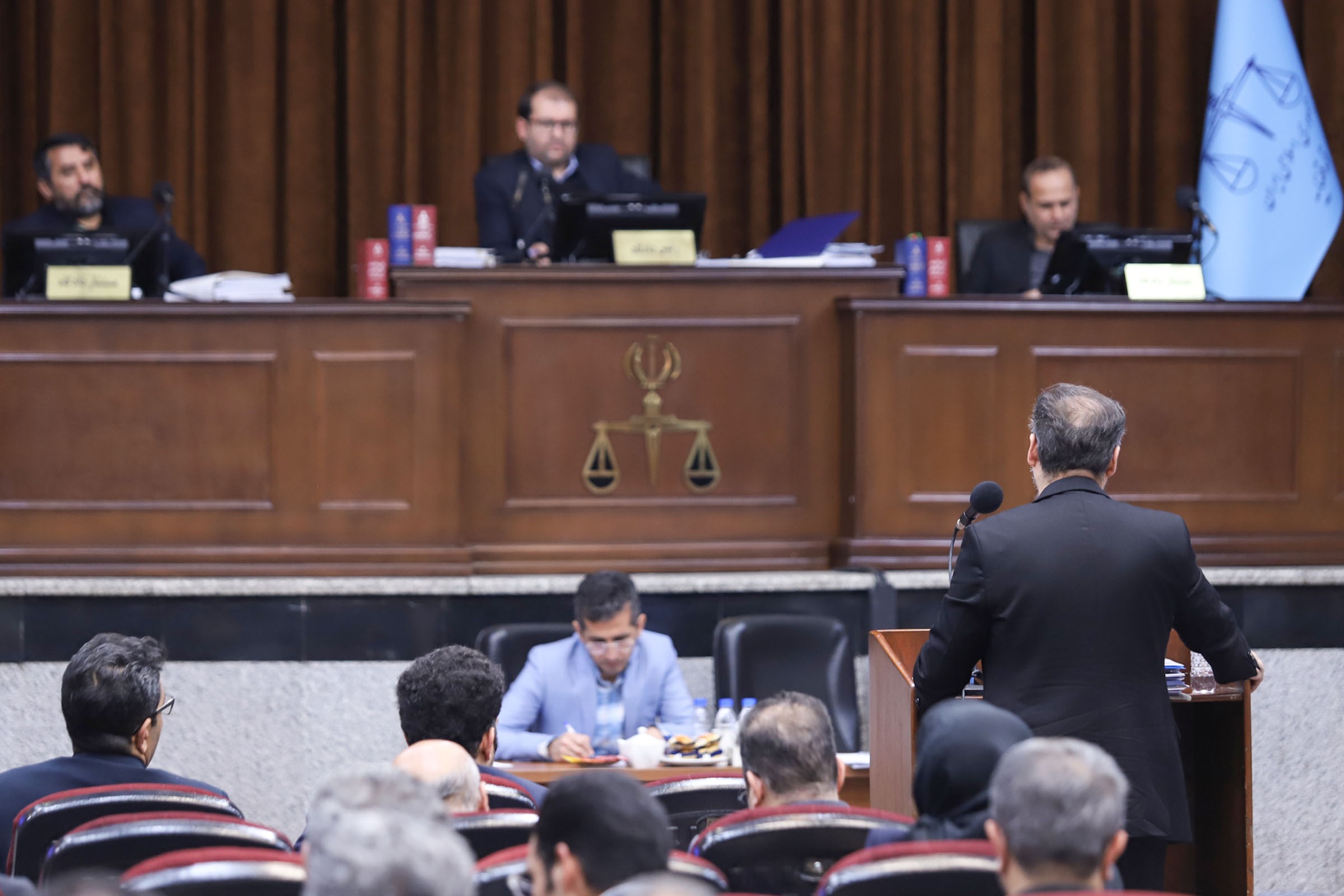 توضیحات نماینده گمرک در دادگاه دبش درباره چایهای مخلوط ایرانی- خارجی که به عنوان چای هندی ثبت سفارش شده بودند توضیحات نماینده گمرک در دادگاه دبش درباره چایهای مخلوط ایرانی- خارجی که به عنوان چای هندی ثبت سفارش شده بودند