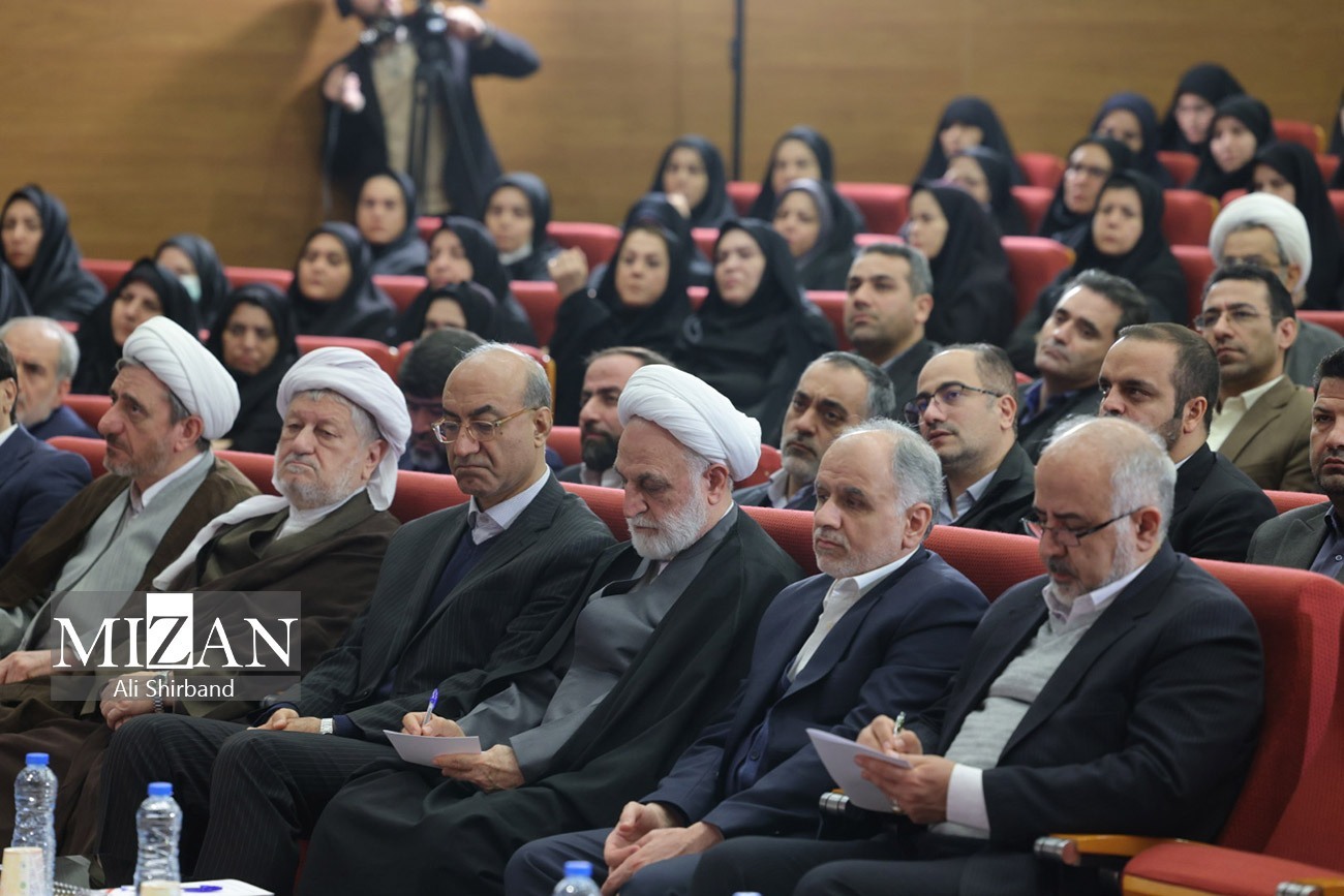 رئیس قوه قضاییه: حضور در جمع مردم و شنیدن مطالبات آنها از جمله اهداف اصلی سفرهای استانی است/ تکریم ارباب رجوع از موضوعات بسیار حائز اهمیت در دستگاه قضایی است رئیس قوه قضاییه: حضور در جمع مردم و شنیدن مطالبات آنها از جمله اهداف اصلی سفرهای استانی است/ تکریم ارباب رجوع از موضوعات بسیار حائز اهمیت در دستگاه قضایی است