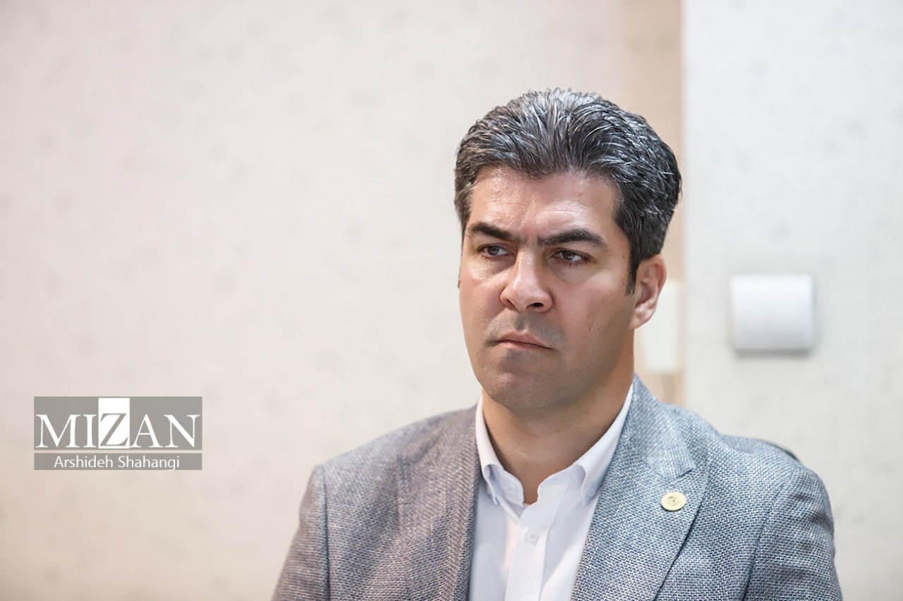 نشست تخصصی بررسی و آسیب شناسی «قانون الزام به ثبت رسمی اموال غیر منقول» نشست تخصصی بررسی و آسیب شناسی «قانون الزام به ثبت رسمی اموال غیر منقول»