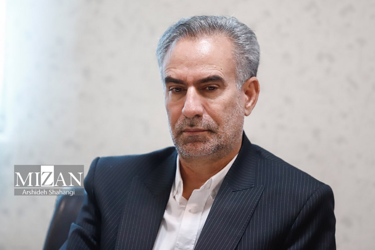 نشست تخصصی بررسی و آسیب شناسی «قانون الزام به ثبت رسمی اموال غیر منقول» نشست تخصصی بررسی و آسیب شناسی «قانون الزام به ثبت رسمی اموال غیر منقول»