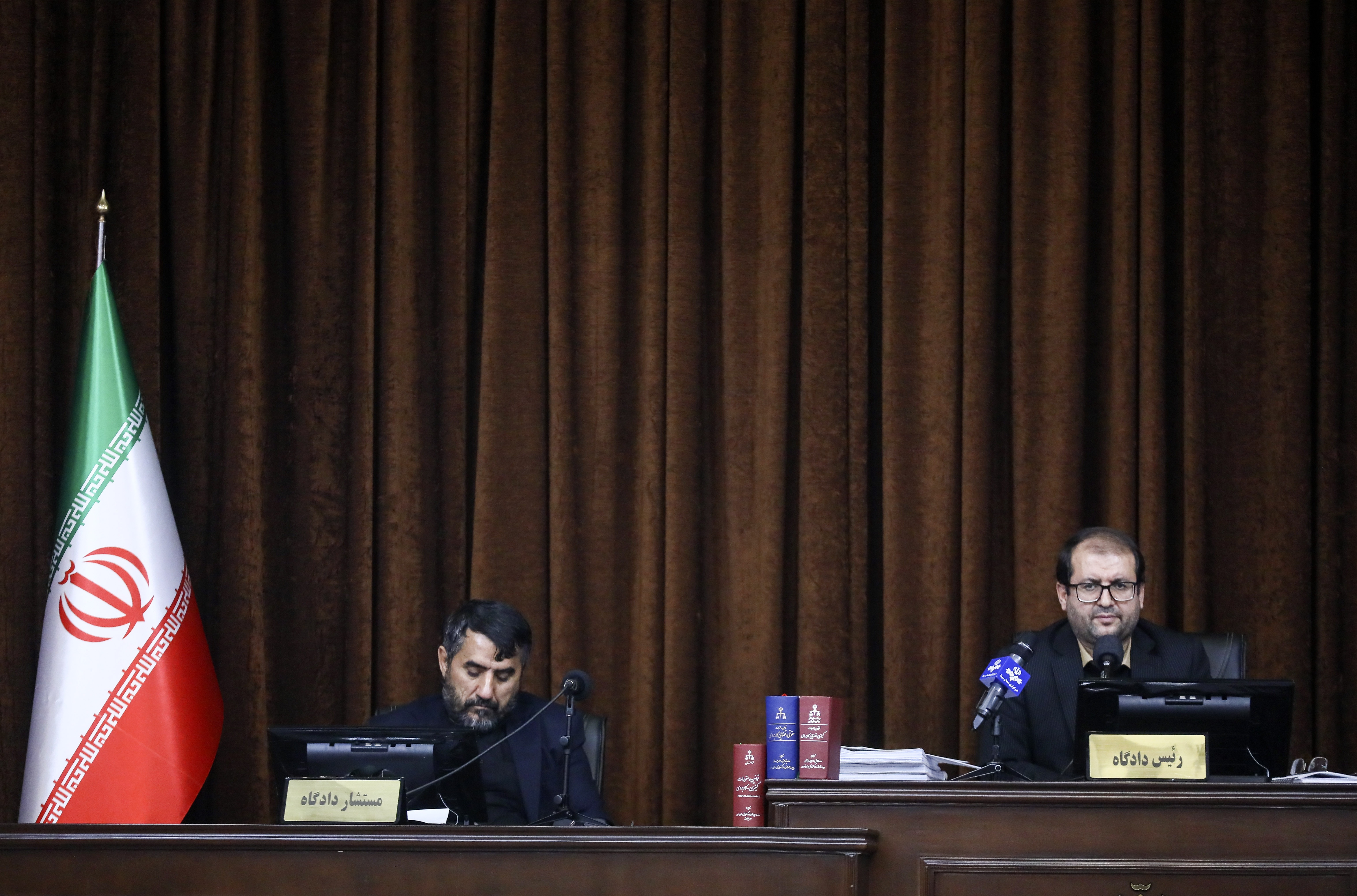 سومین جلسه رسیدگی به پرونده چای دبش برگزار شد/ نمایندههای بانکها از عدم ایفای تعهدات گروه دبش به دادگاه گزارش دادند سومین جلسه رسیدگی به پرونده چای دبش برگزار شد/ نمایندههای بانکها از عدم ایفای تعهدات گروه دبش به دادگاه گزارش دادند