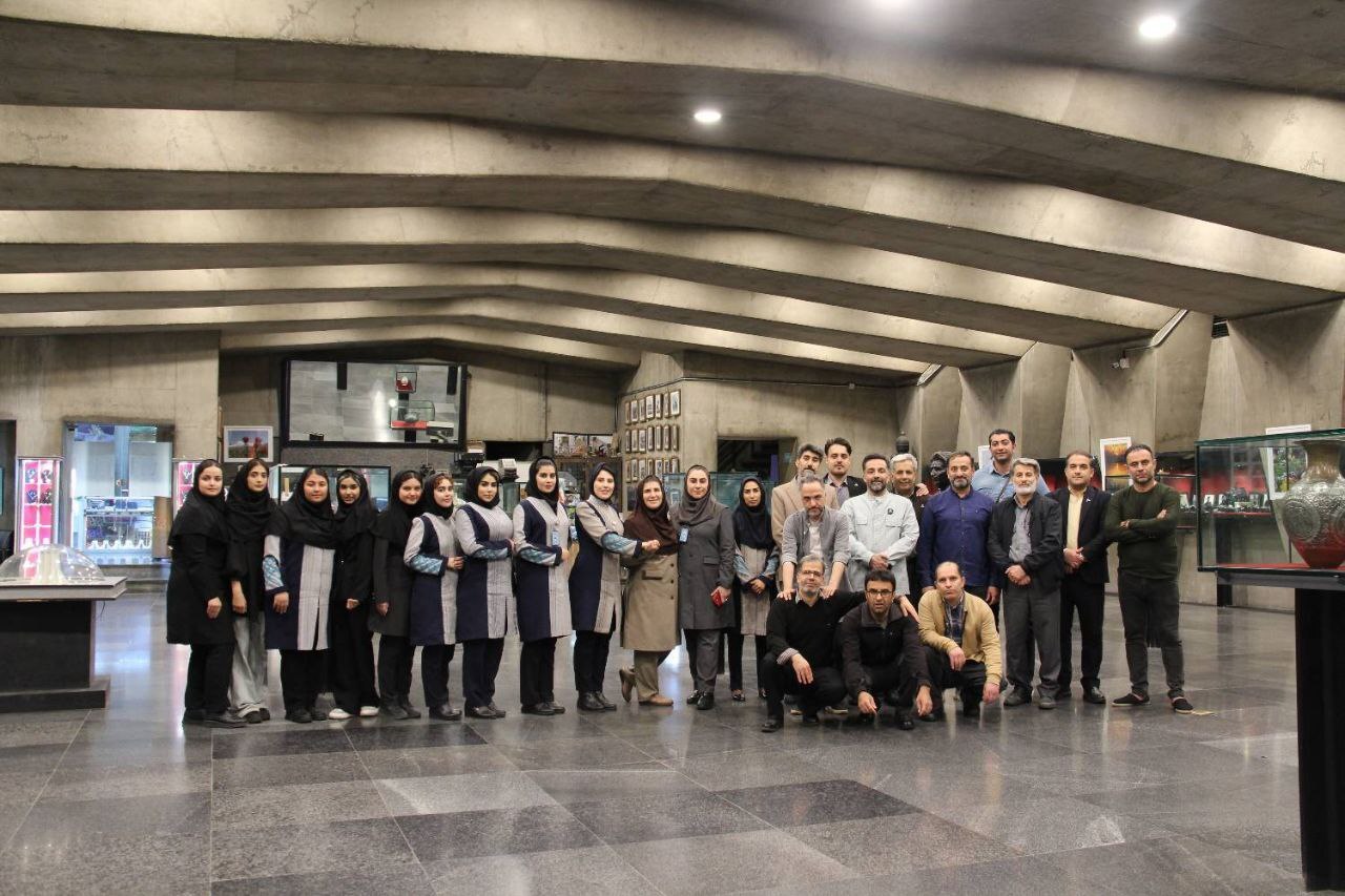 برج آزادی در ایام نوروز ۳۰ هزار بازدیدکننده داشت برج آزادی در ایام نوروز ۳۰ هزار بازدیدکننده داشت