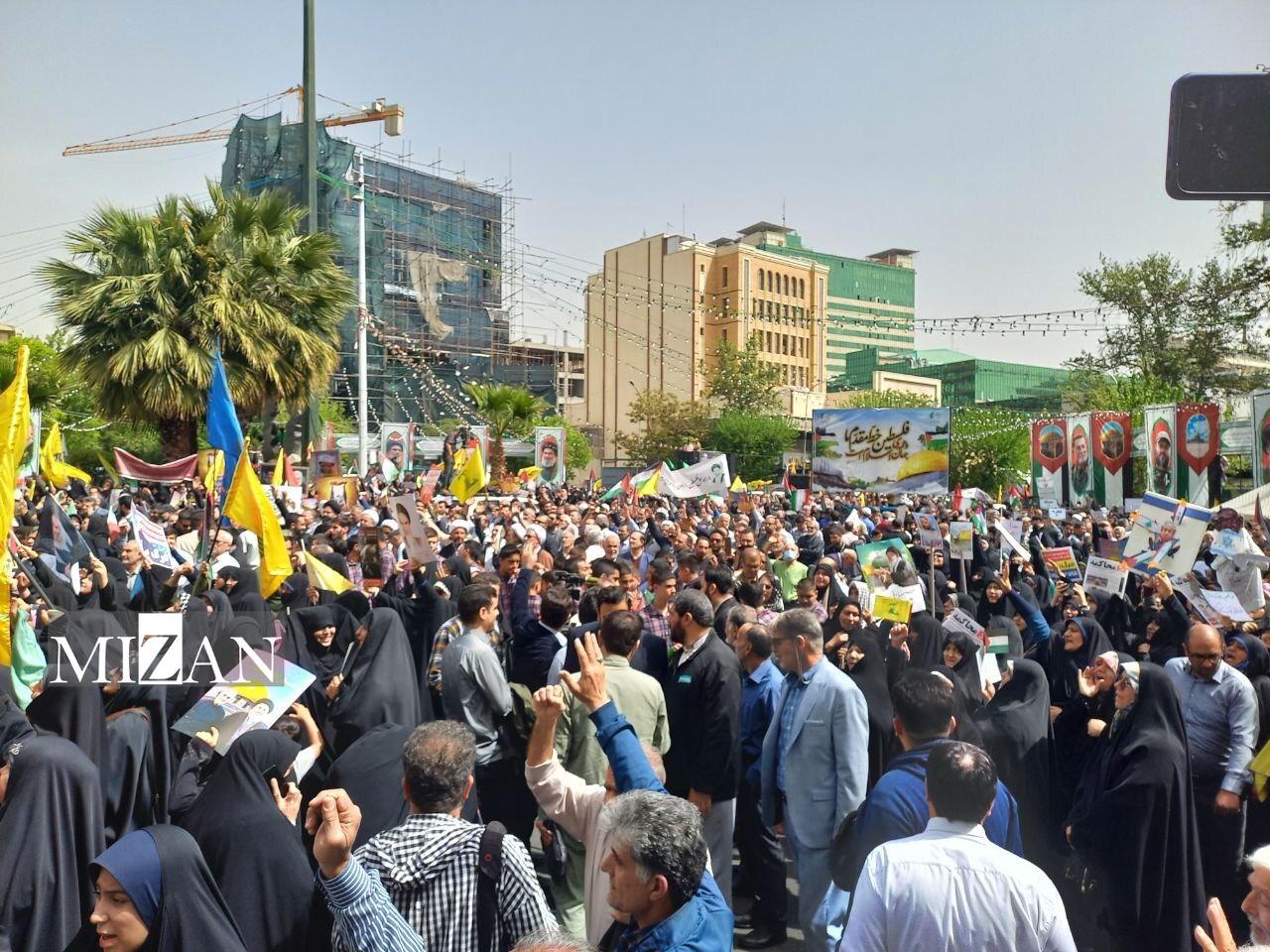 اجتماع مردم تهران در محکومیت جنایات رژیم صهیونیستی در غزه اجتماع مردم تهران در محکومیت جنایات رژیم صهیونیستی در غزه