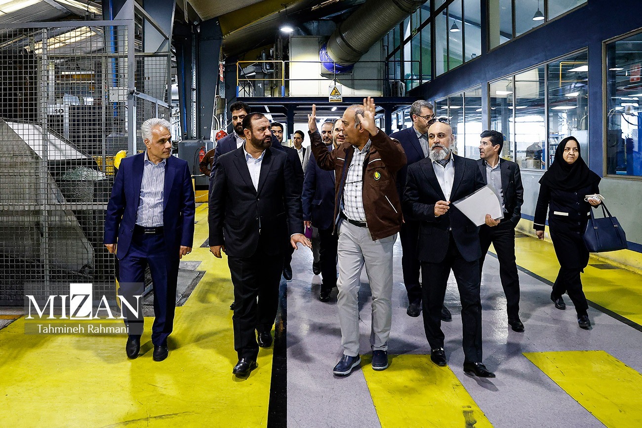 دادستان تهران به منظور کمک به تحقق شعار سال از ۲ واحد تولیدی بهشهر و مشکات بازدید کرد/صالحی: اختصاص شماره ویژه به منظور اخذ مشکلات تولیدکنندگان و پاسخگویی حداکثری به آنها / تاکید بر پرهیز از صدور بخشنامههای خلق الساعه توسط مدیران دادستان تهران به منظور کمک به تحقق شعار سال از ۲ واحد تولیدی بهشهر و مشکات بازدید کرد/صالحی: اختصاص شماره ویژه به منظور اخذ مشکلات تولیدکنندگان و پاسخگویی حداکثری به آنها / تاکید بر پرهیز از صدور بخشنامههای خلق الساعه توسط مدیران