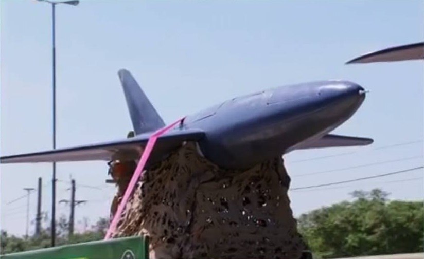 رژه بزرگ روز ارتش با حضور رئیسجمهور آغاز شد رژه بزرگ روز ارتش با حضور رئیسجمهور آغاز شد