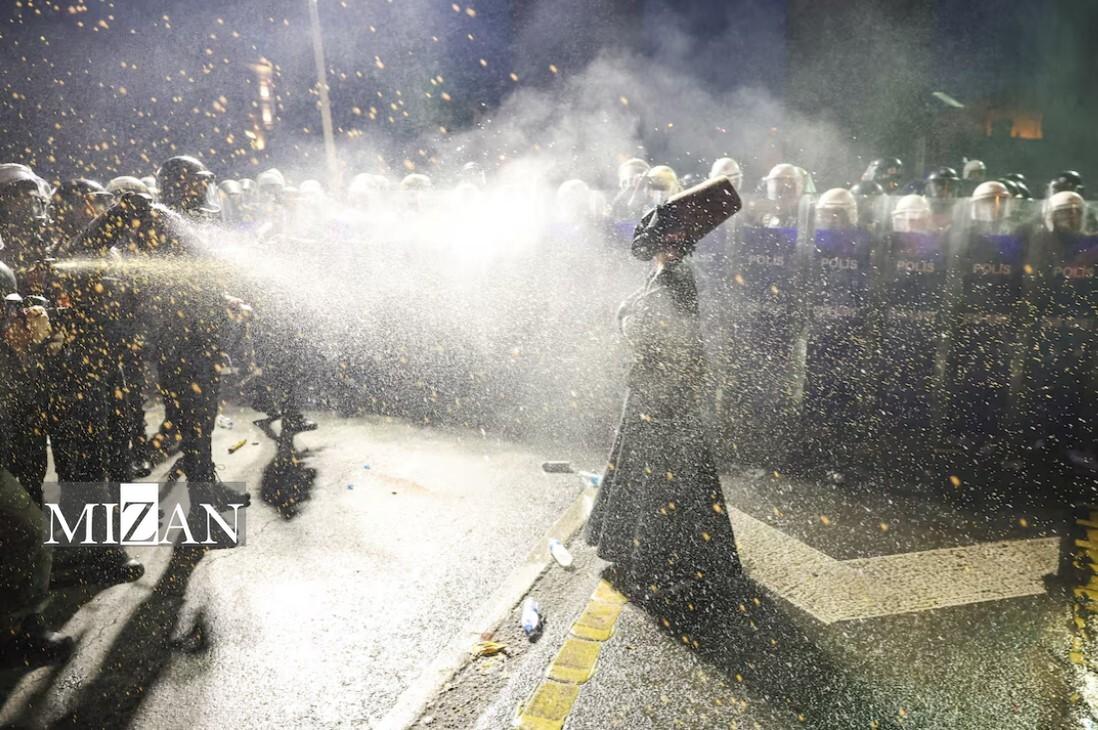 پنجمین شب اعتراضها در ترکیه؛ شهردار بازداشتشده استانبول نامزد انتخابات شد پنجمین شب اعتراضها در ترکیه؛ شهردار بازداشتشده استانبول نامزد انتخابات شد