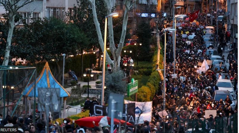 بازداشت هزار و ۴۰۰ نفر در اعتراضهای ترکیه بازداشت هزار و ۴۰۰ نفر در اعتراضهای ترکیه