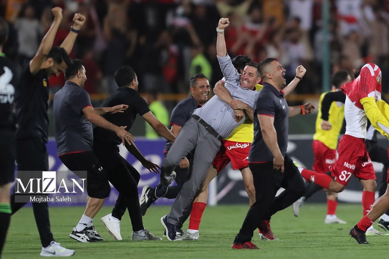 سرگذشت پرسپولیس در سال ۱۴۰۳| از تغییرات استراتژیک برای خروج از بحران تا بازگشت DNA قهرمانی سرگذشت پرسپولیس در سال ۱۴۰۳| از تغییرات استراتژیک برای خروج از بحران تا بازگشت DNA قهرمانی