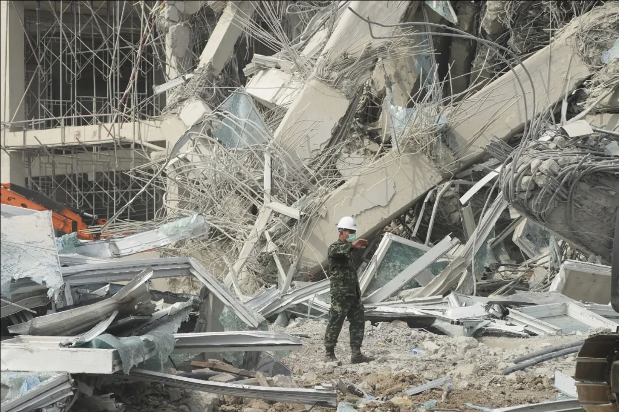 افزایش قربانیان زمینلرزه در میانمار و تایلند به بیش از هزار نفر افزایش قربانیان زمینلرزه در میانمار و تایلند به بیش از هزار نفر