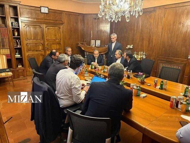 تصاویری از هیئت مذاکرهکننده ایران در دومین دور مذاکرات غیر مستقیم ایران و آمریکا در ایتالیا تصاویری از هیئت مذاکرهکننده ایران در دومین دور مذاکرات غیر مستقیم ایران و آمریکا در ایتالیا