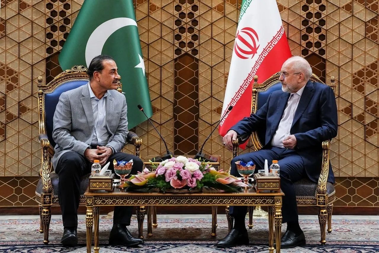 قالیباف در دیدار با فرمانده ارتش پاکستان: حرف جدیدی نداریم؛ آمریکا باید شروط هفتگانه را اجرا کند