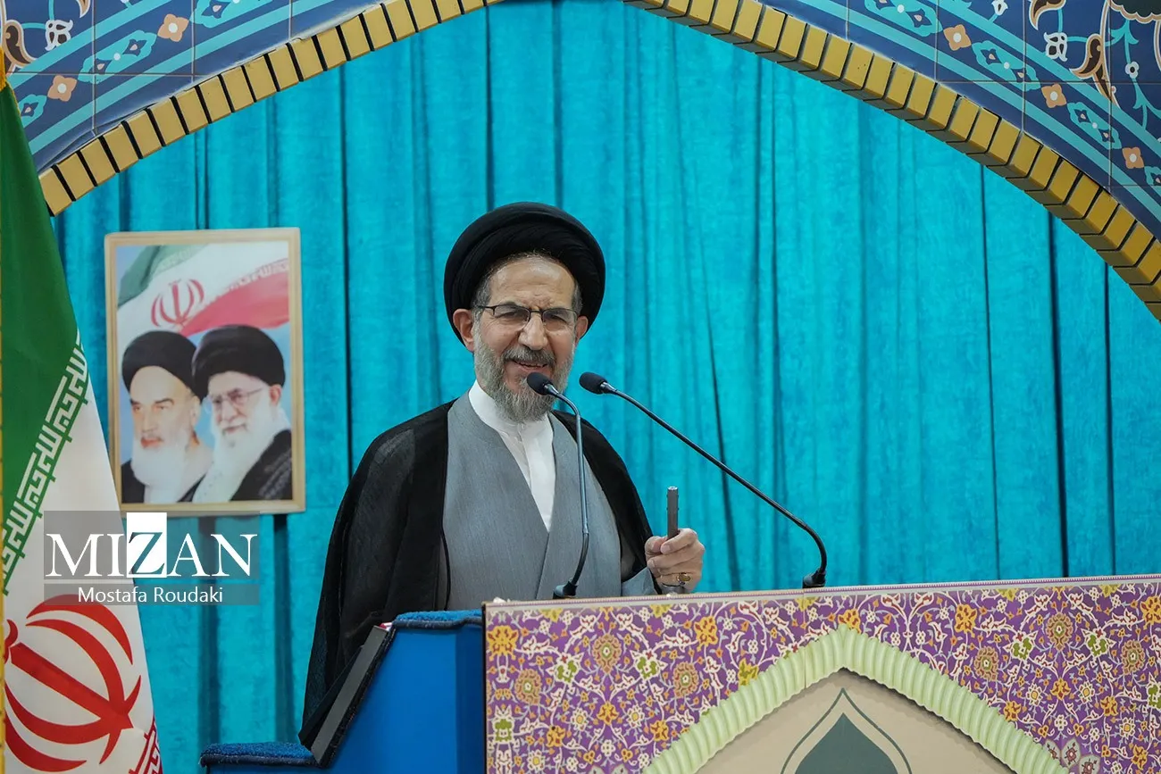 خطیب نماز جمعه تهران: حضور آگاهانه  مردم در میادین ثمره نماز و تربیت در مساجد است