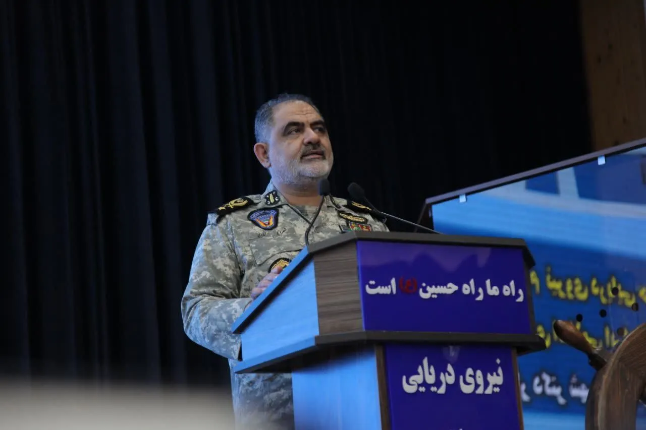 تأکید فرمانده نیروی دریایی ارتش بر نقش دانشگاه‌های افسری در ارتقای آمادگی ارتباطاتی
