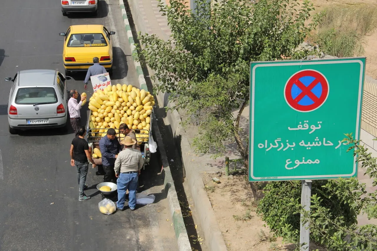 ساماندهی و جمع‌آوری خودرو‌های اسقاطی و وانت‌بار‌های فروشنده آغاز شد