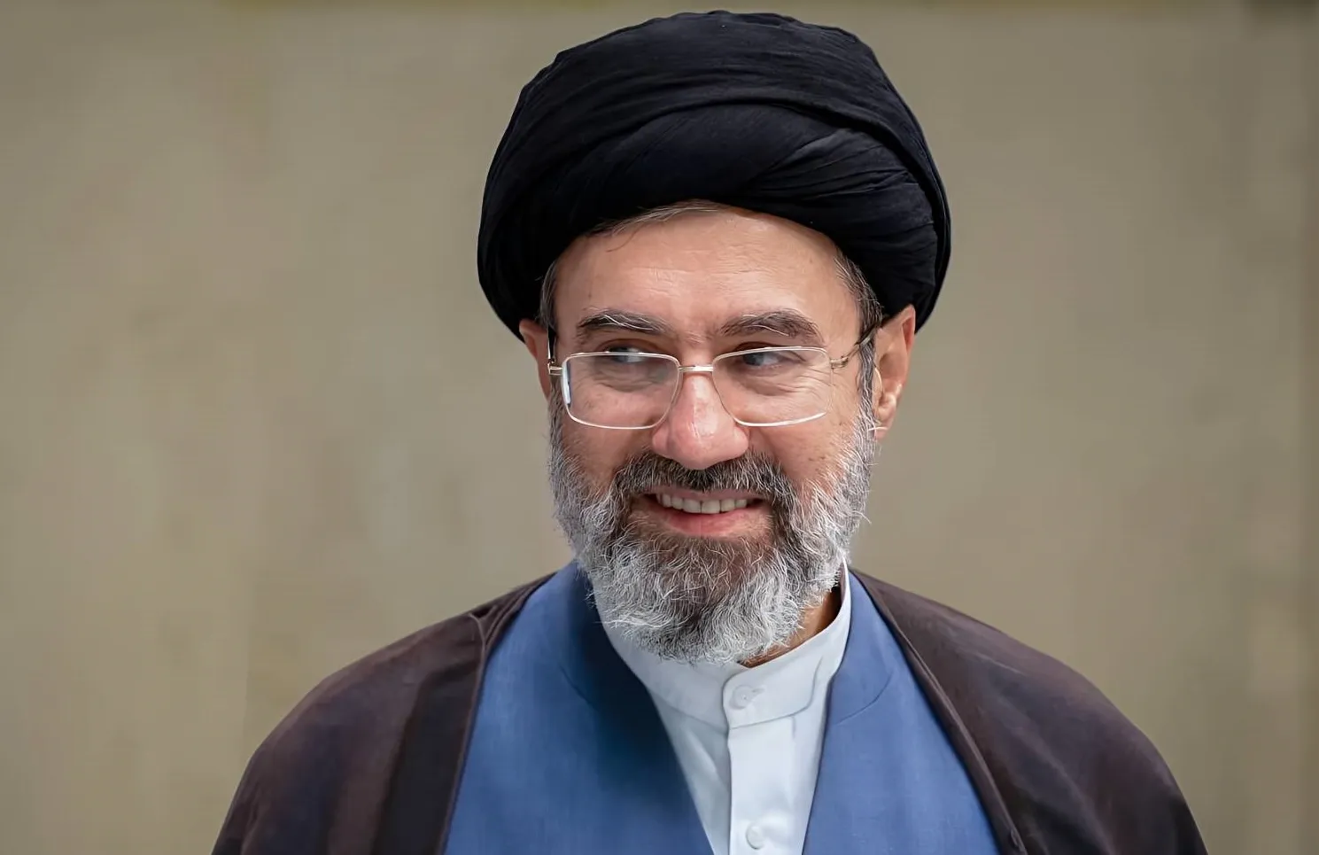 رهبر انقلاب: موفقیت تیم کشتی آزاد دل ملت ایران را شاد کرد