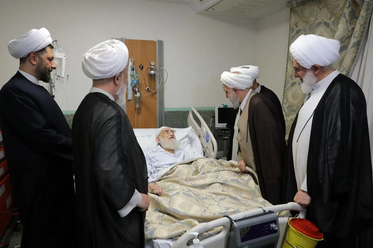 عیادت نمایندگان رهبر انقلاب از آیت‌الله نوری همدانی