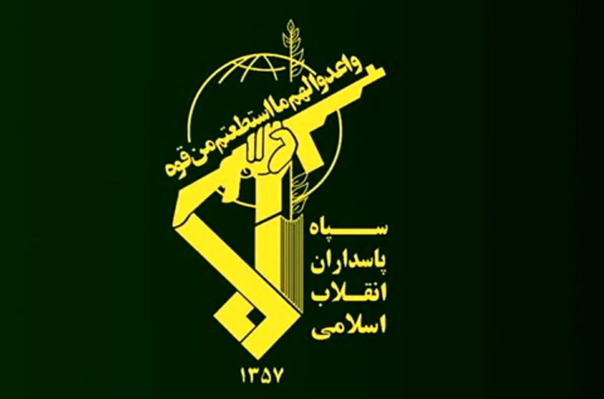 سوپرنفتکش متخلف حامل نفت خام در یک آتش عظیم در حال سوختن است